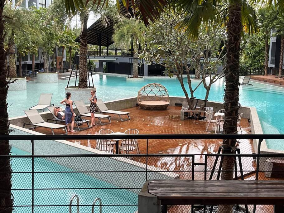 Kamala Beach P55 Exclusive Junior Suite Экстерьер фото