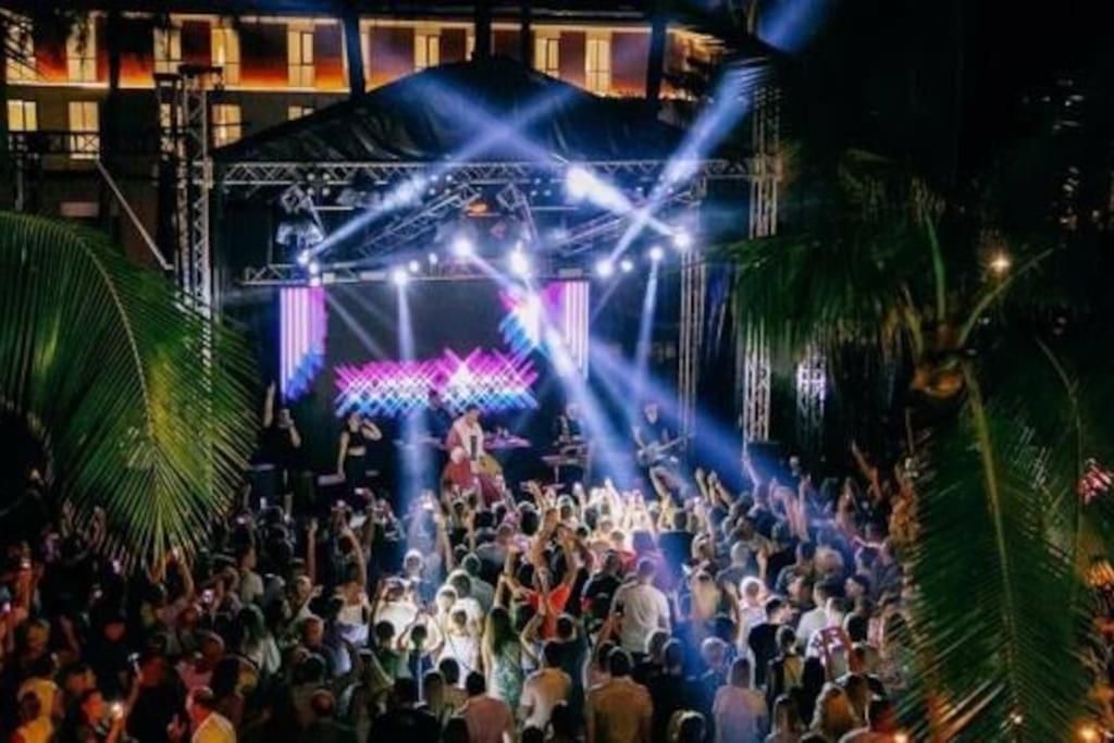 Kamala Beach P55 Exclusive Junior Suite Экстерьер фото